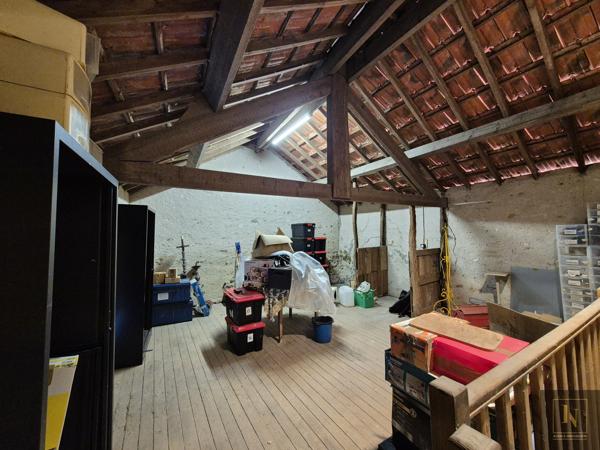 Maison
                                                                                                                                                                                                                                                                                                                        6 pièce(s)                                                                                                                                                                                                          4 chambre(s)                                                                                                                                                                                                          149  m²