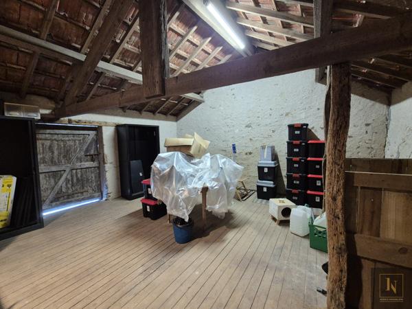 Maison
                                                                                                                                                                                                                                                                                                                        6 pièce(s)                                                                                                                                                                                                          4 chambre(s)                                                                                                                                                                                                          149  m²