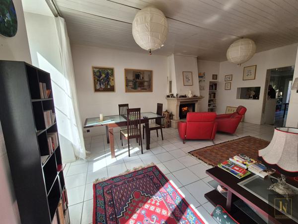 Maison
                                                                                                                                                                                                                                                                                                                        6 pièce(s)                                                                                                                                                                                                          4 chambre(s)                                                                                                                                                                                                          149  m²