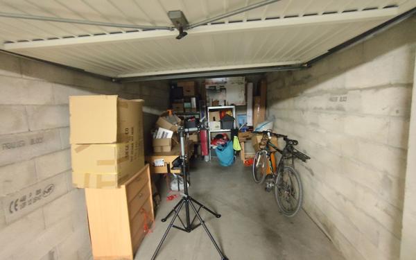 Appartement à vendre    2 pièces • 39,90 m2 Vénissieux