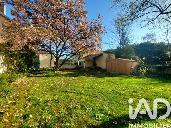 Maison à vendre 8 pièces 188 m² Neuves-Maisons