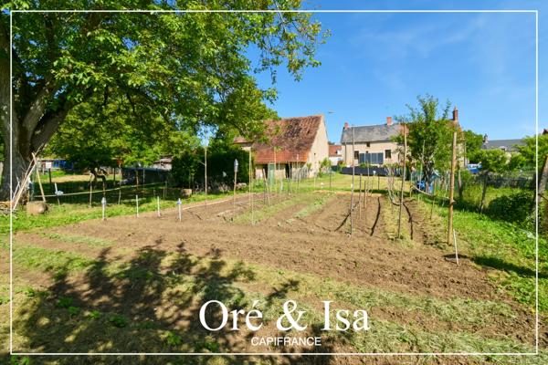 Dpt Cher (18), à vendre  maison P3 de 110 m² - Terrain de 1 648,00 m²