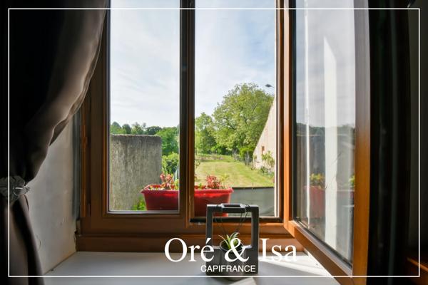 Dpt Cher (18), à vendre  maison P3 de 110 m² - Terrain de 1 648,00 m²