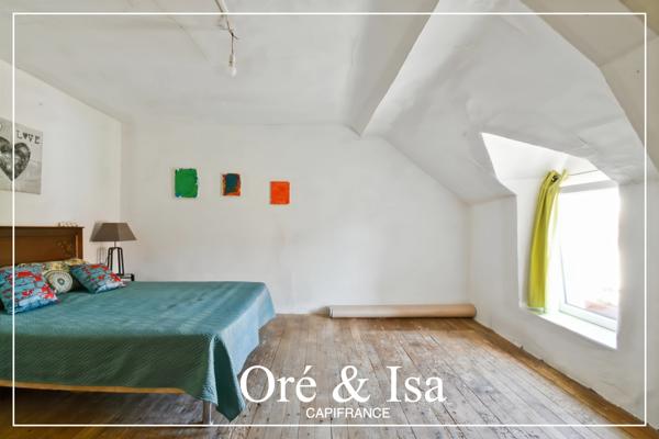 Dpt Cher (18), à vendre  maison P3 de 110 m² - Terrain de 1 648,00 m²