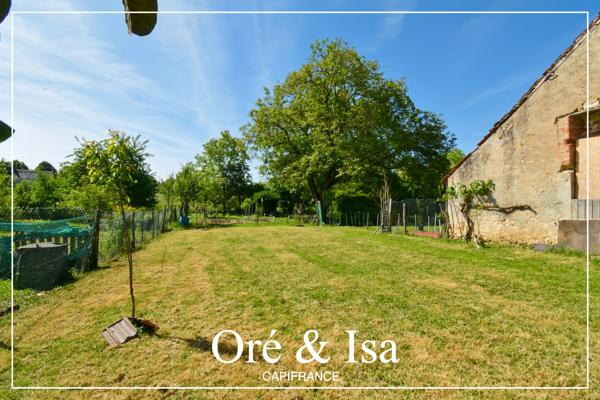 Dpt Cher (18), à vendre  maison P3 de 110 m² - Terrain de 1 648,00 m²