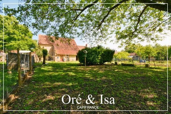 Dpt Cher (18), à vendre  maison P3 de 110 m² - Terrain de 1 648,00 m²