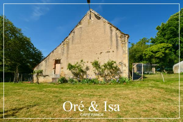 Dpt Cher (18), à vendre  maison P3 de 110 m² - Terrain de 1 648,00 m²