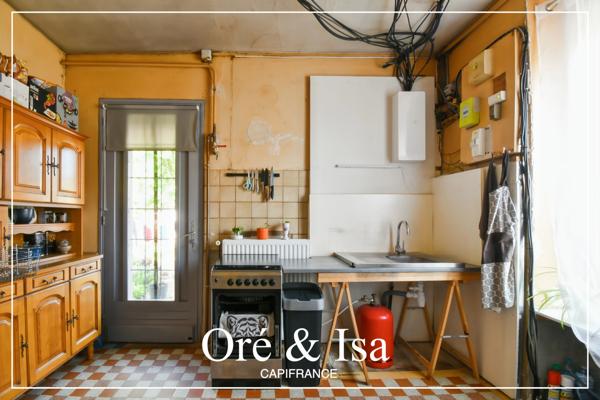 Dpt Cher (18), à vendre  maison P3 de 110 m² - Terrain de 1 648,00 m²