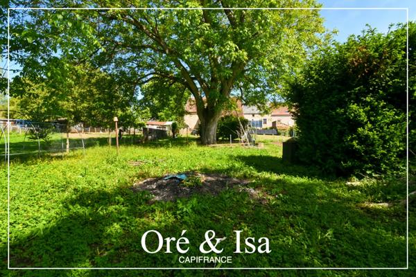 Dpt Cher (18), à vendre  maison P3 de 110 m² - Terrain de 1 648,00 m²