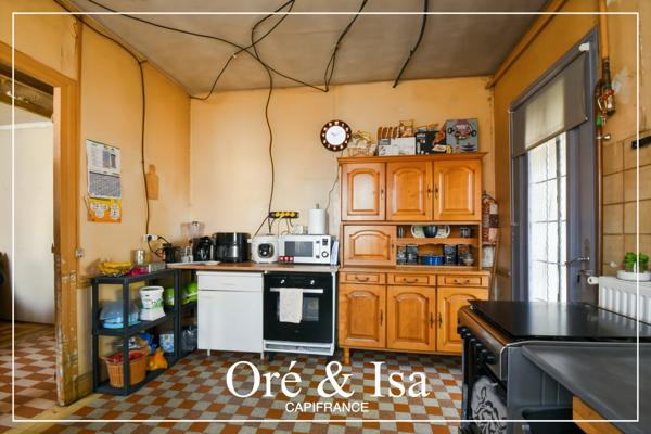 Dpt Cher (18), à vendre  maison P3 de 110 m² - Terrain de 1 648,00 m²