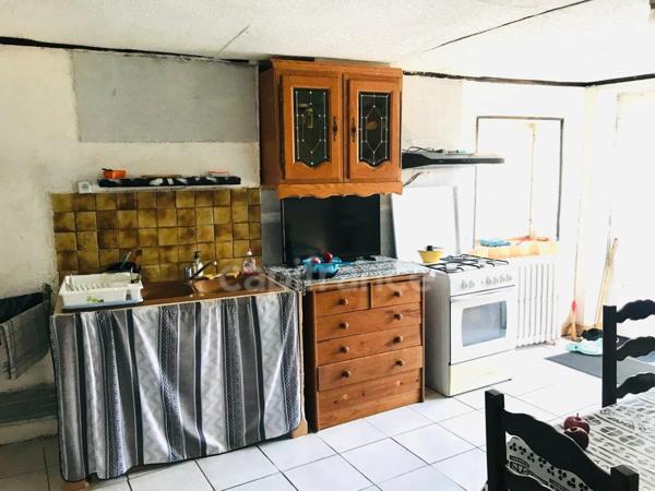 Dpt Cher (18), à vendre JOUET SUR L'AUBOIS maison 3 pièces
