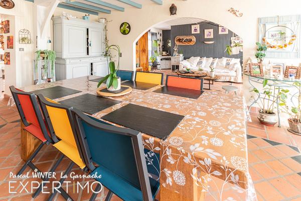 La Garnache (85710) Magnifique longère rénovée, 4 chambres, piscine couverte