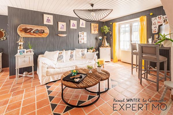 La Garnache (85710) Magnifique longère rénovée, 4 chambres, piscine couverte