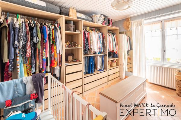 La Garnache (85710) Magnifique longère rénovée, 4 chambres, piscine couverte