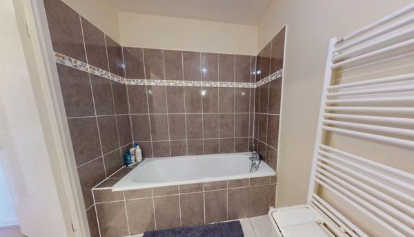 Appartement La Queue En Brie 3 pièce(s) 61.76 m2