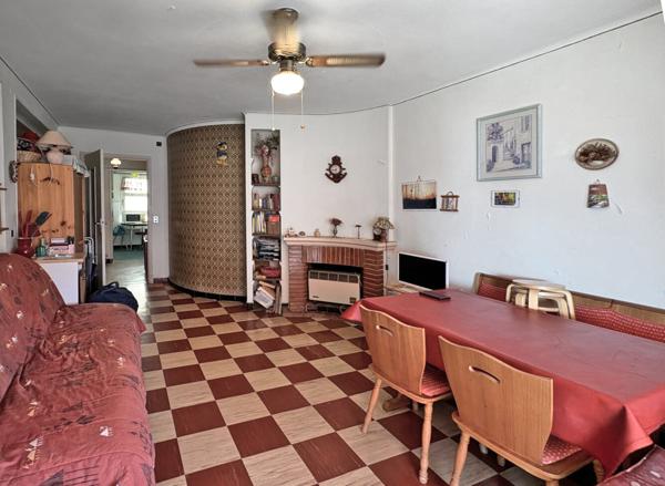 Saint-Raphaël triangle d'or T3 52m2 aperçu mer avec terrasse et garage 358 000 € H.A.I.*