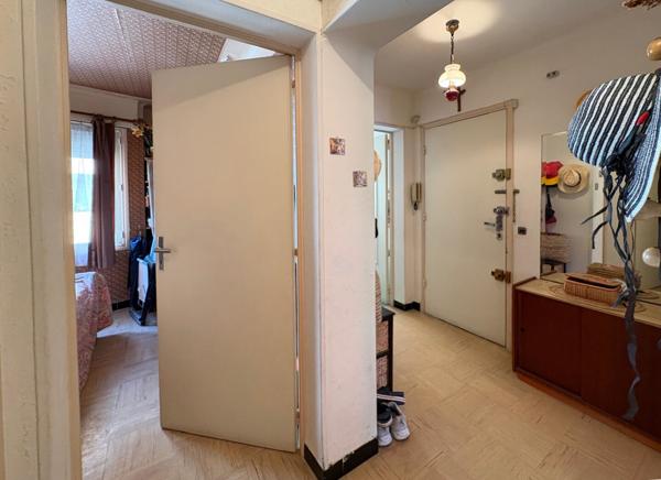 Saint-Raphaël triangle d'or T3 52m2 aperçu mer avec terrasse et garage 358 000 € H.A.I.*