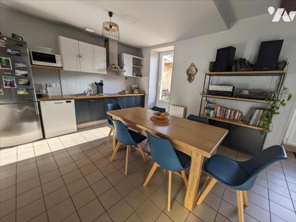 Jolie maison de bourg avec jardin