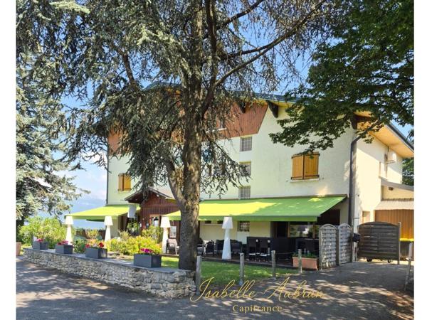 À VENDRE – HÔTEL RESTAURANT 2★ AVEC LOGEMENT DE FONCTION, PARC ET FORT POTENTIEL DE DÉVELOPPEMENT – BEAUCROISSANT (ISÈRE)