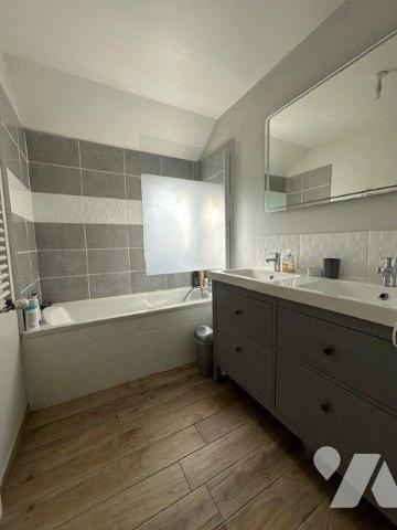  A VENDRE Maison individuelle, 5 chambres, construite en 2010, à FRANQUEVILLE-SAINT-PIERRE (765...