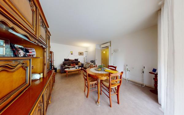 Appartement à vendre    2 pièces • 51 m2 Hyères