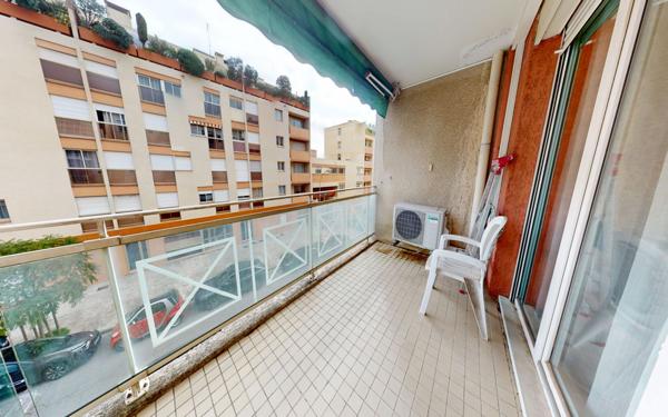 Appartement à vendre    2 pièces • 51 m2 Hyères