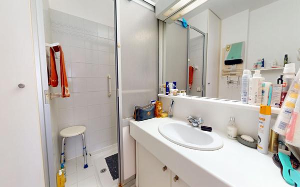 Appartement à vendre    2 pièces • 51 m2 Hyères