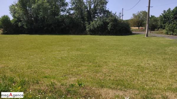 Terrain à Varennes-sur-Allier, 03150 - 1000m²