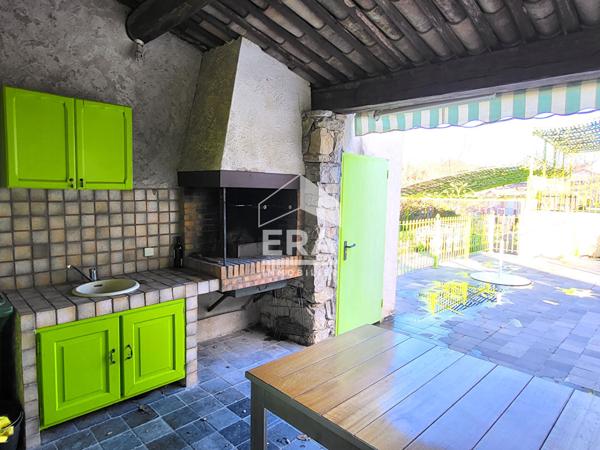 Vidauban 170m² 6 pièces, piscine, double garages, sur 2000m² de terrain