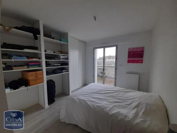 Appartement à louer 4 pièces 108.15m² Tours (37000)