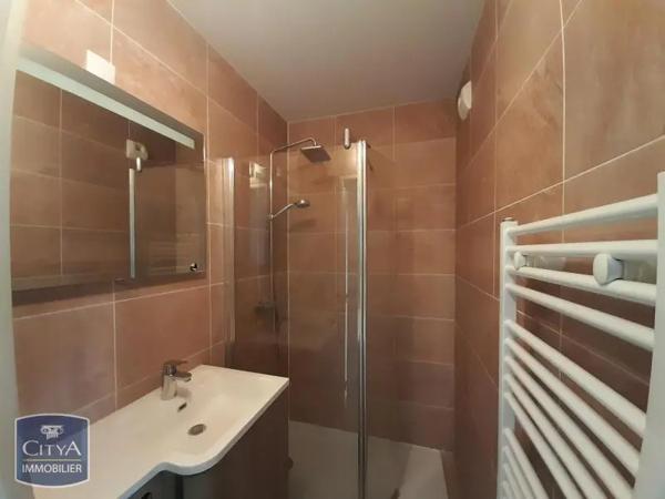 Appartement à louer 4 pièces 108.15m² Tours (37000)