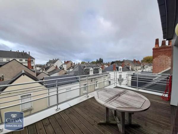 Appartement à louer 4 pièces 108.15m² Tours (37000)