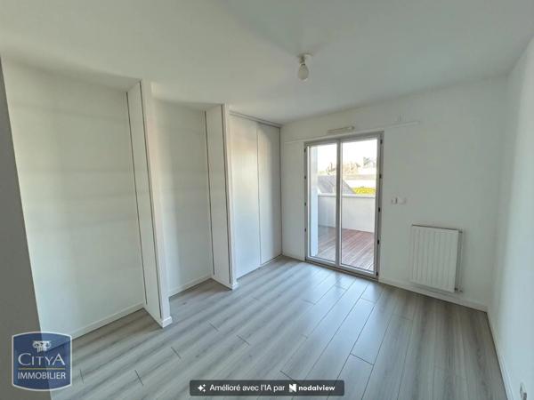 Appartement à louer 4 pièces 108.15m² Tours (37000)