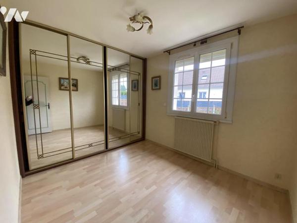 A VENDRE - MAISON INDIVIDUELLE - LE GENEST SAINT ISLE 