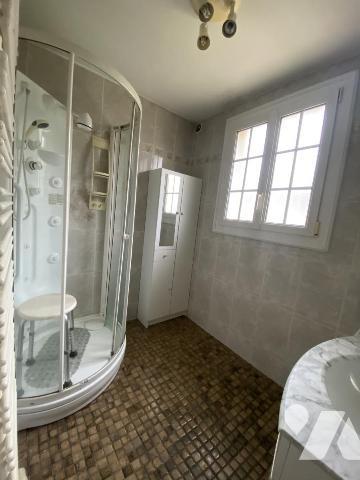 A VENDRE - MAISON INDIVIDUELLE - LE GENEST SAINT ISLE 