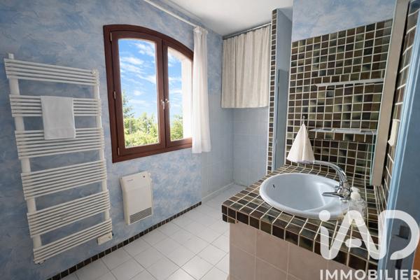 Maison à vendre 5 pièces 192 m² Saint-Raphaël
