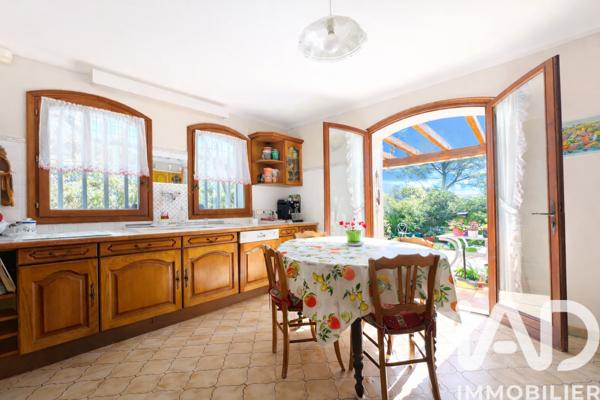 Maison à vendre 5 pièces 192 m² Saint-Raphaël