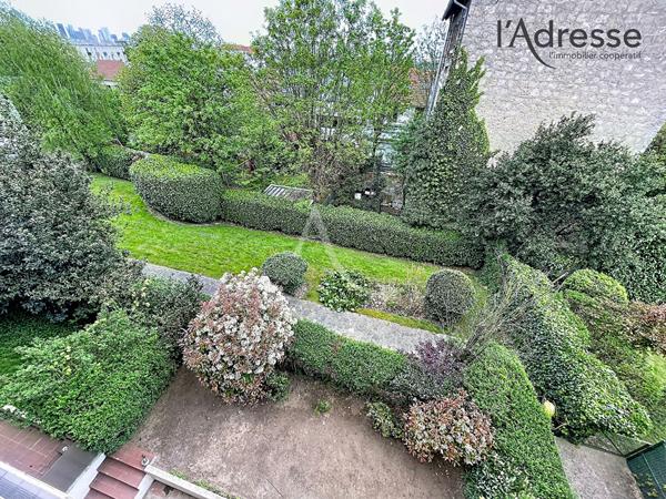 Appartement Suresnes 5 pièce(s) 89.02 m2 avec 2 balcons terrasse