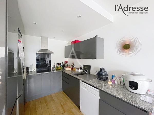 Appartement Suresnes 5 pièce(s) 89.02 m2 avec 2 balcons terrasse
