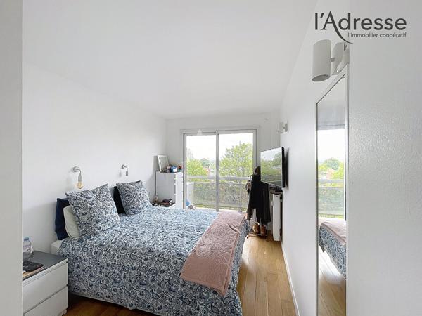 Appartement Suresnes 5 pièce(s) 89.02 m2 avec 2 balcons terrasse