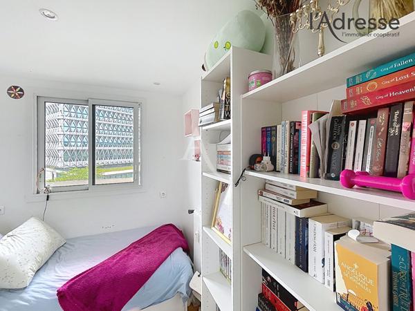 Appartement Suresnes 5 pièce(s) 89.02 m2 avec 2 balcons terrasse