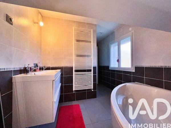 Maison à vendre 6 pièces 132 m² Valgelon-La Rochette