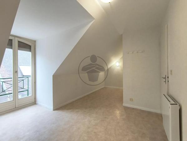 Location                                                      Appartement
                        
                     2 pièces                      37 m2                     à Baume-les-Dames