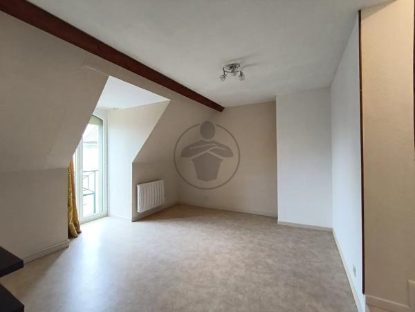 Location                                                      Appartement
                        
                     2 pièces                      37 m2                     à Baume-les-Dames
