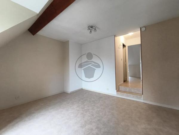 Location                                                      Appartement
                        
                     2 pièces                      37 m2                     à Baume-les-Dames