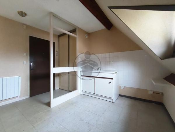 Location                                                      Appartement
                        
                     2 pièces                      37 m2                     à Baume-les-Dames