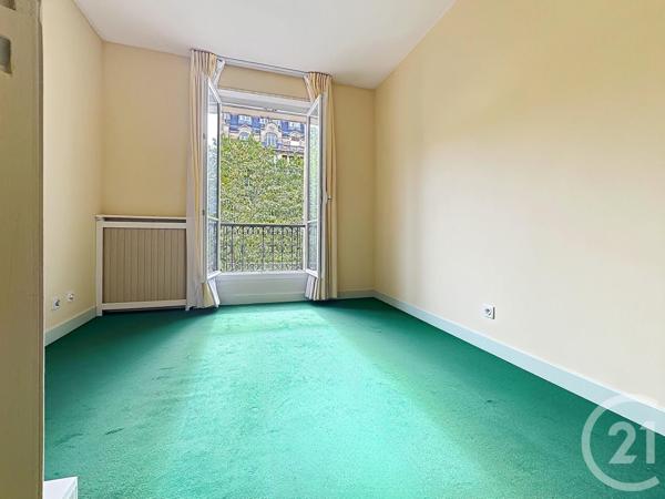 Appartement F6 à vendre  6 pièces - 123,46 m 2   PARIS  - 75011