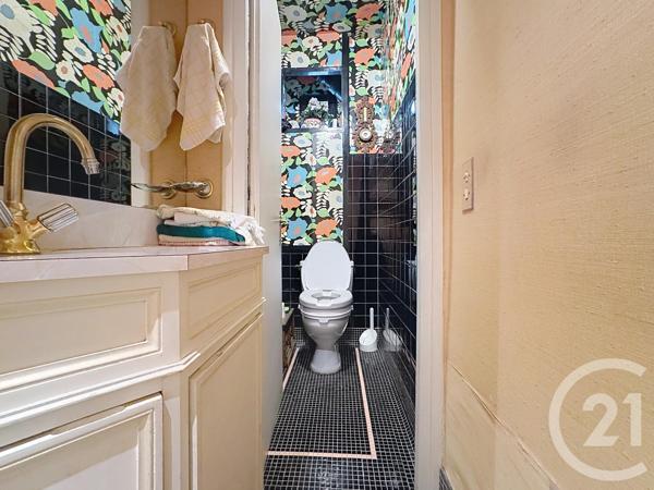 Appartement F6 à vendre  6 pièces - 123,46 m 2   PARIS  - 75011
