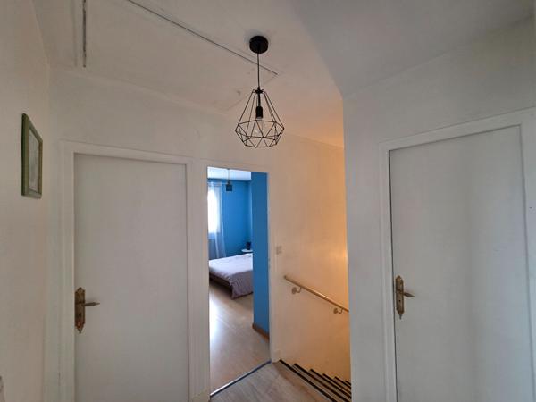 Maison familiale avec garages, à 15 min à pied de la gare du Mans