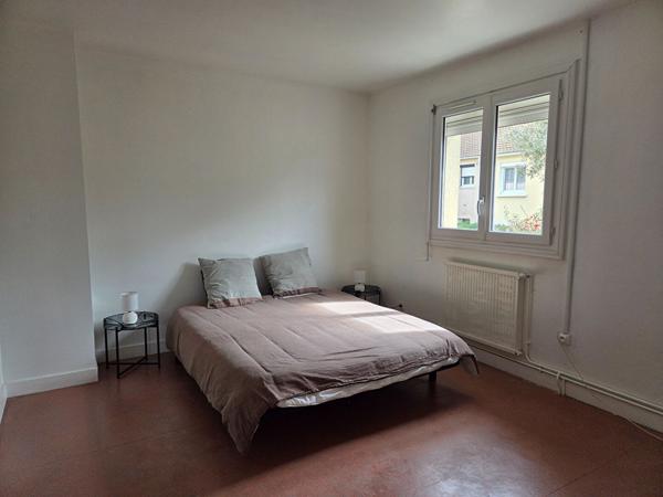 Maison familiale avec garages, à 15 min à pied de la gare du Mans